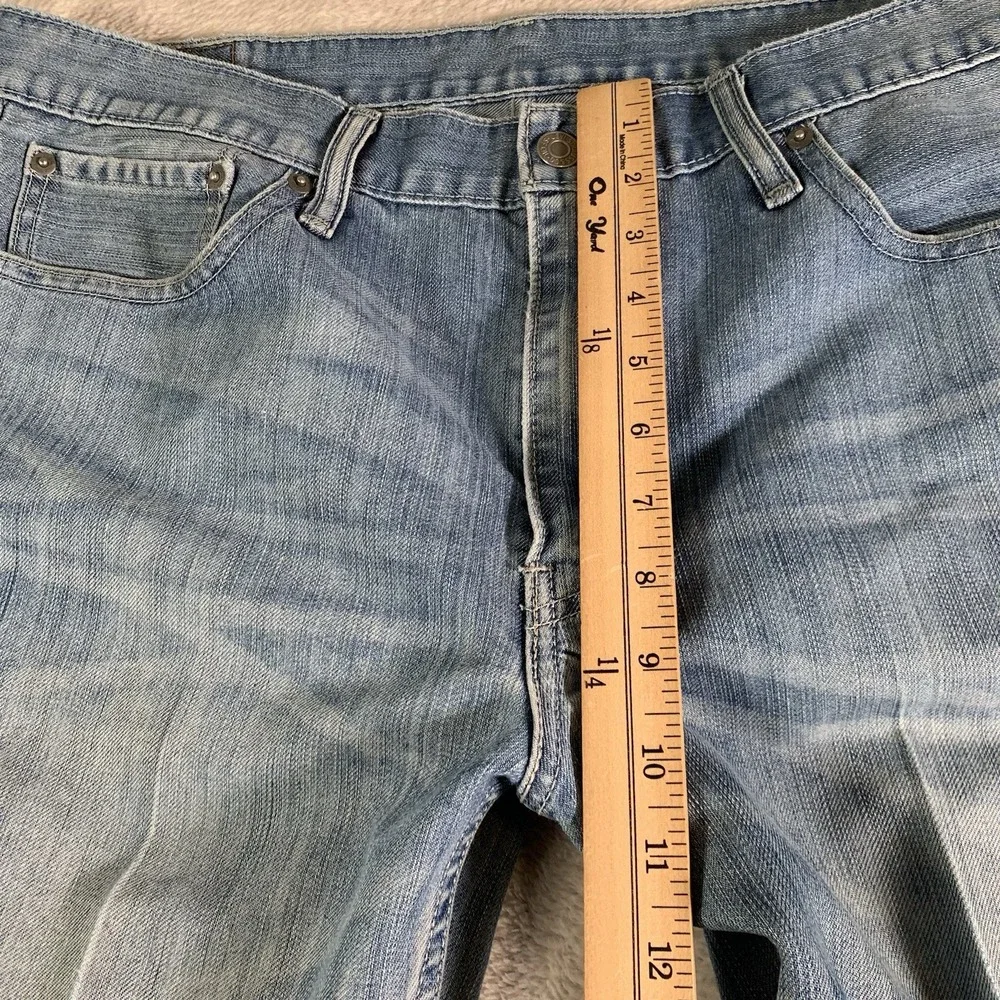 Levis 511 Jeans Mens 36x32 Blue Denim Stretch Tapered‎ Leg Mid Rise Light Wash